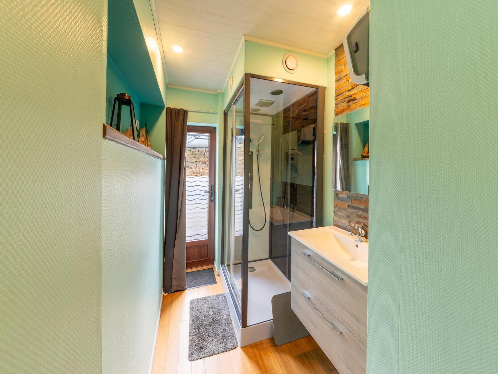 Holiday Home With Bubble Bath Florenville Eksteriør bilde
